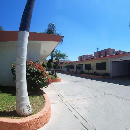 Auto Hotel Niza Tlaquepaque Exteriér fotografie